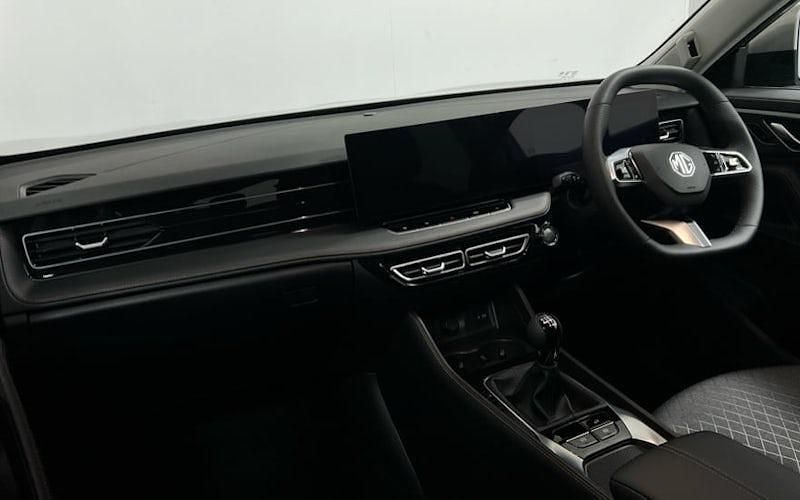 New MG HS SE 170 HP (125 kW) 2025 Silver SUV