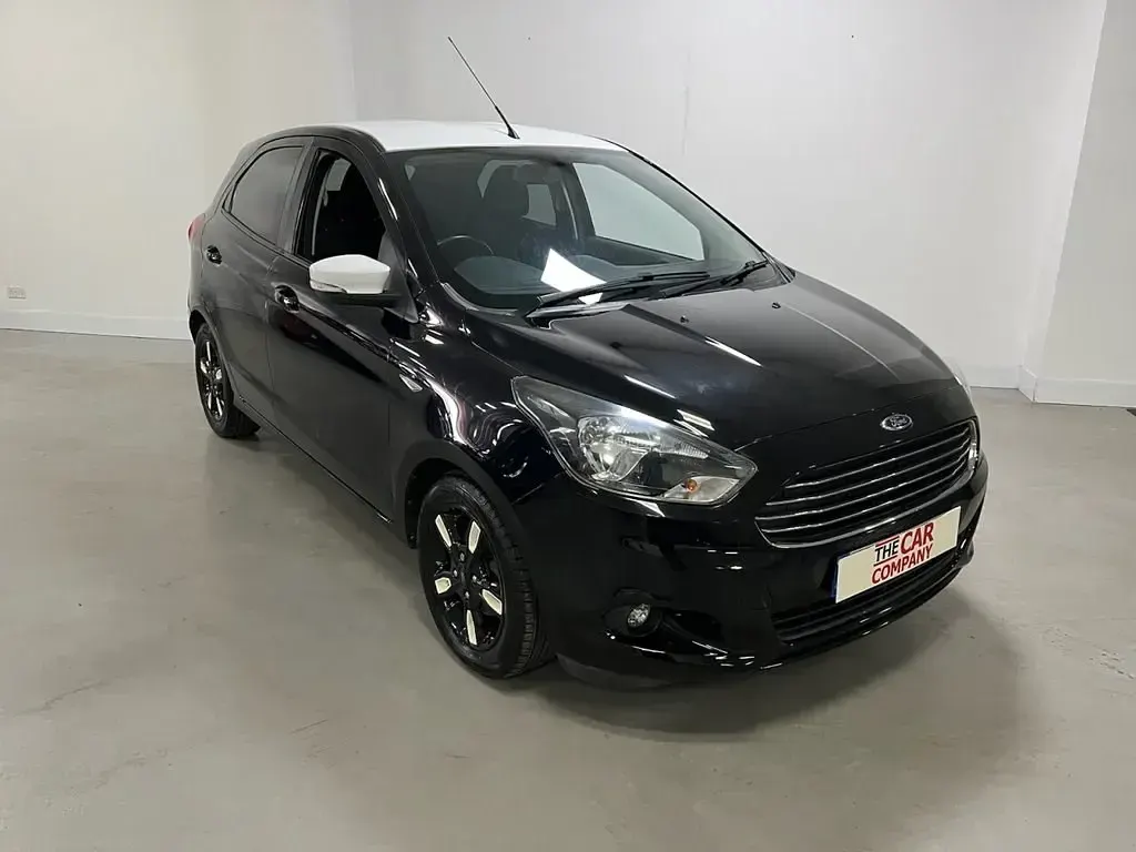 Second-hand Ford Ka Plus Zetec 85 CP (62 kW) 2017 Negru Hatchback
