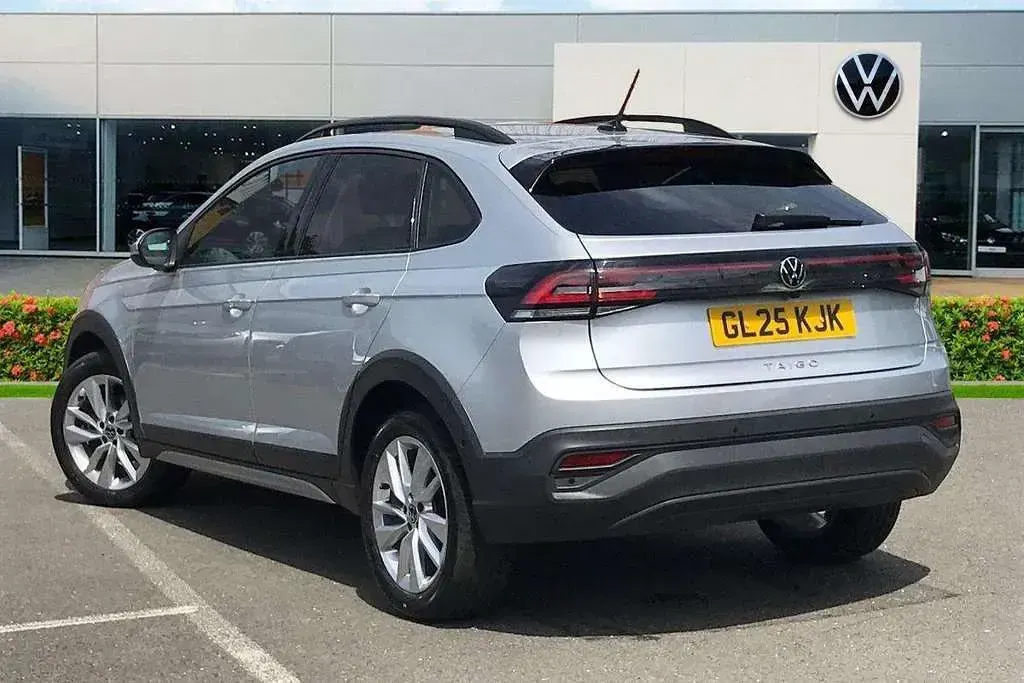 Used VW Taigo Match 95 HP (69 kW) 2025 Silver SUV