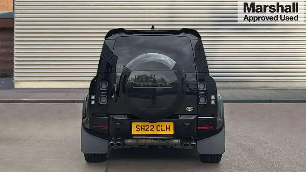 Used Land Rover Defender 525 HP (386 kW) 2022 Black SUV
