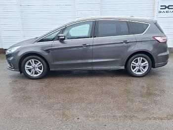 Used Ford S-MAX Titanium 190 HP (139 kW) 2023 Grey MPV