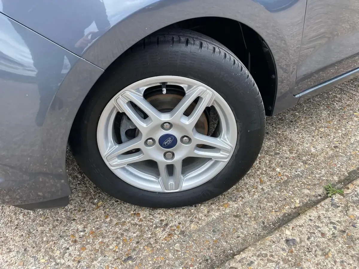 Used Ford Ka Plus Zetec 70 HP (51 kW) 2017 Grey Hatchback