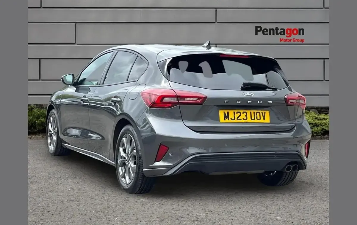 Used Ford Focus ST-Line 123 HP (90 kW) 2023 Grey Hatchback