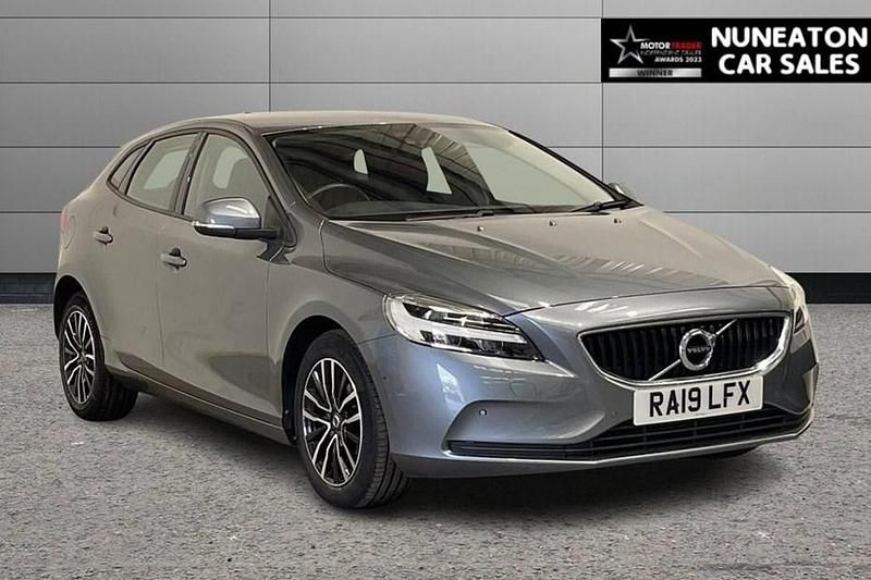 Grey Used 2019 Volvo V40 Momentum Hatchback | £13,000 (Fair price) - Image 1/1