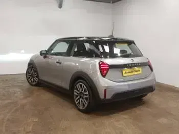 Used Mini Cooper Classic 114 kW (156 HP) 2025 Silver Hatchback