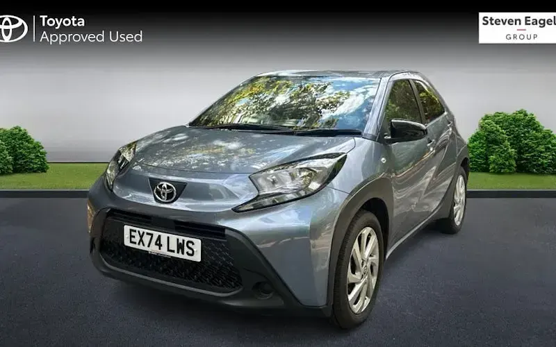 Used Toyota Aygo X PURE 72 HP (52 kW) 2024 Grey SUV