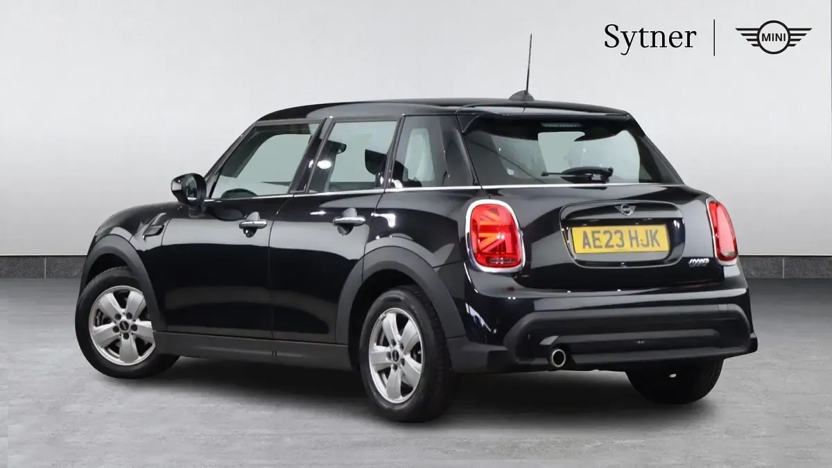 Used Mini Cooper Classic 134 HP (98 kW) 2023 Black Hatchback