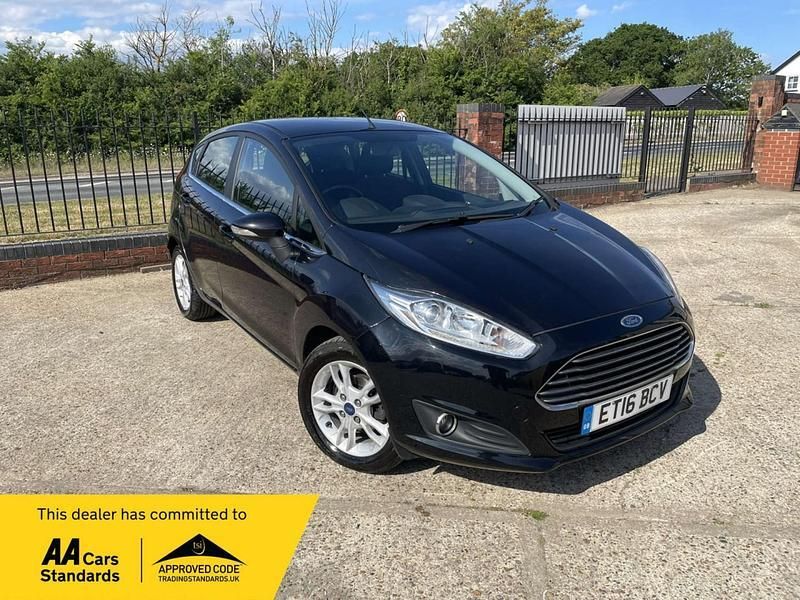 Black Used 2016 Ford Fiesta Zetec Hatchback | £4,495 (Fair price) - Image 1/4