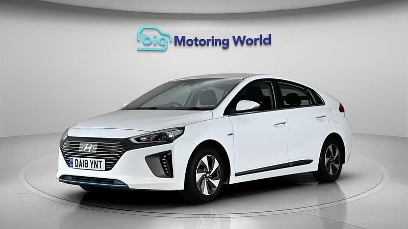 Used Hyundai Ioniq Premium 141 HP (103 kW) 2018 White Hatchback