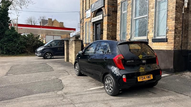 Used Kia Picanto 68 HP (50 kW) 2014 Black Hatchback