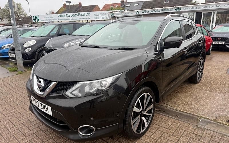 Used Nissan Qashqai Tekna 131 HP (96 kW) 2017 Black SUV