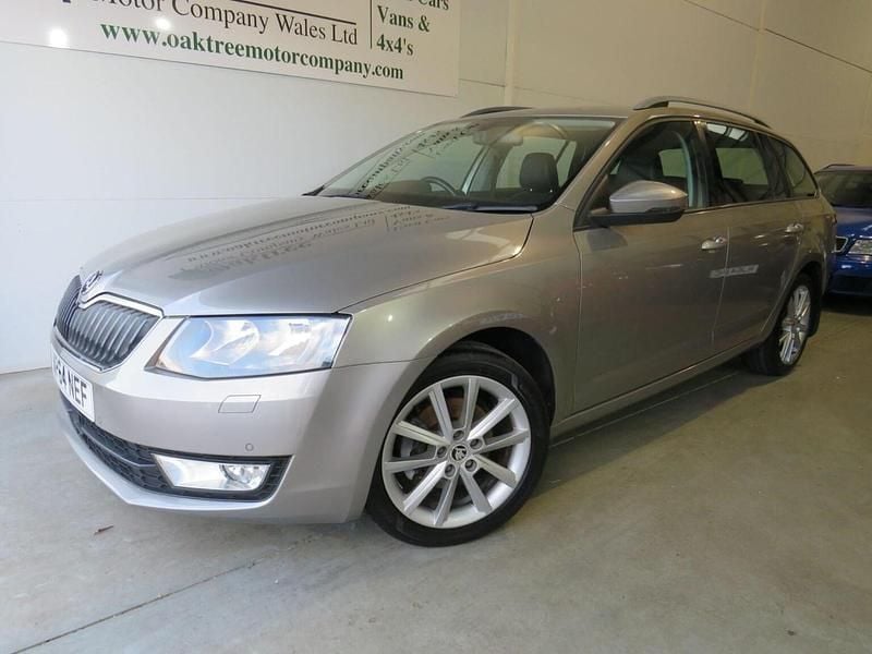 Beige Used 2014 Skoda Octavia Elegance Estate | £7,695 (Fair price) - Image 1/4