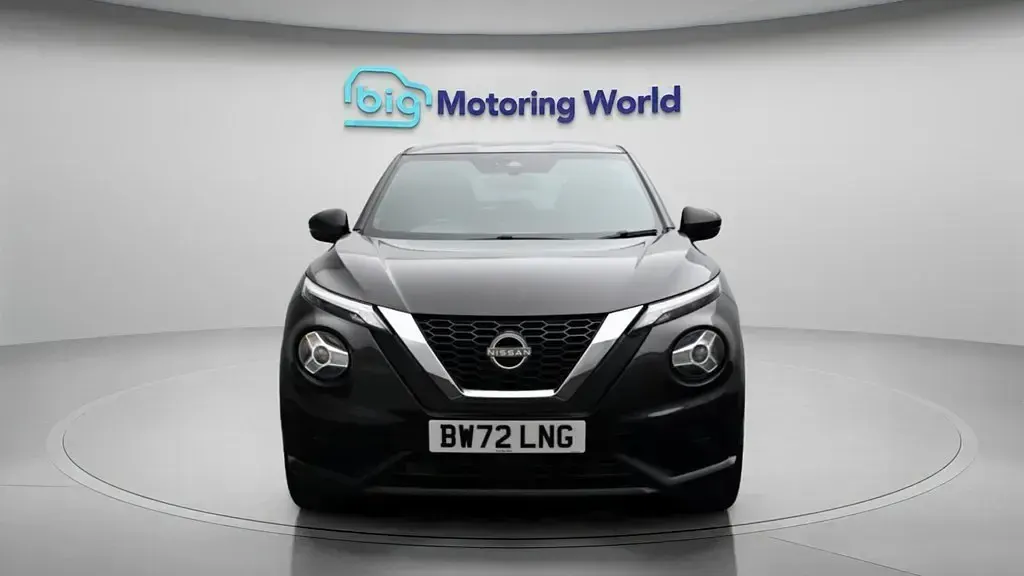 Used Nissan Juke N-Connecta 114 HP (83 kW) 2023 Black SUV