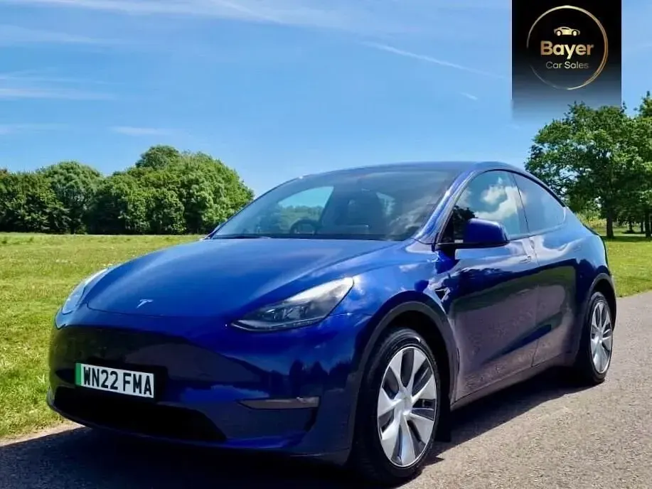 Begagnad Tesla Model Y Long Range AWD 85 kW (116 HK) 2022 Blå SUV
