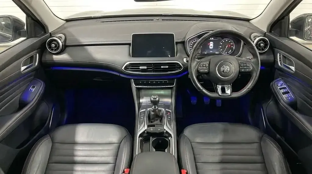 Used MG HS Exclusive 162 HP (119 kW) 2021 Black SUV