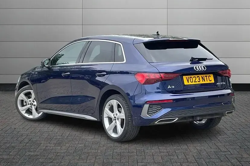 Used Audi A3 Sportback e-tron S-Line 201 HP (147 kW) 2023 Navarra blue Hatchback