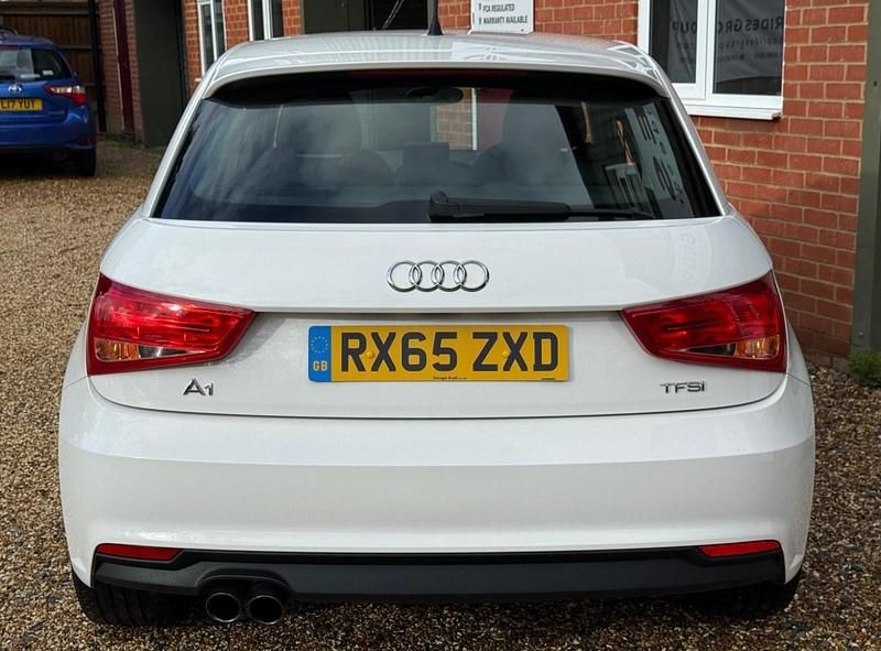 Used Audi A1 Sportback Sport 125 HP (91 kW) 2015 White Hatchback