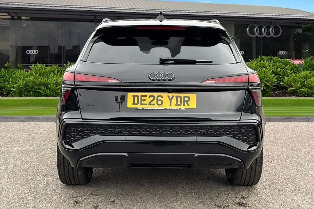 Used Audi Q3 Advanced 150 HP (110 kW) 2026 Black SUV