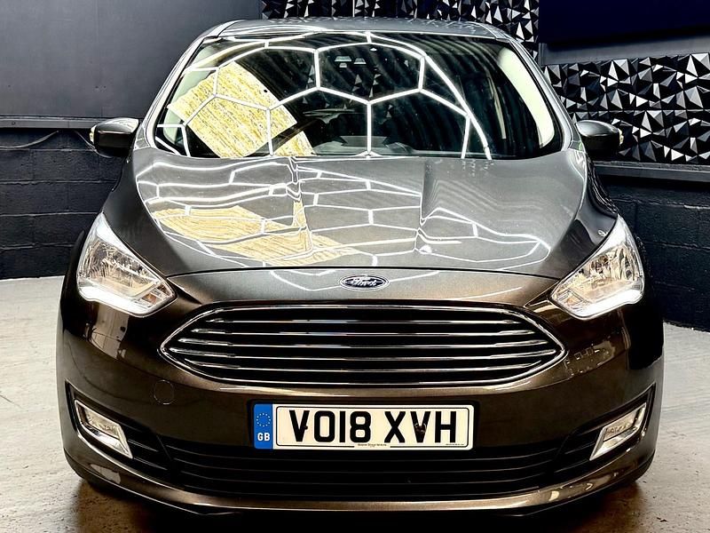 Usado Ford Grand C-Max Titanium 125 HP (91 kW) 2018 Cinzento Monovolume
