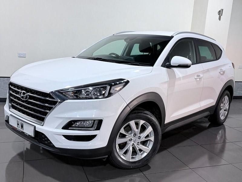 White Used 2019 Hyundai Tucson SE SUV | £10,695 (Good price) - Image 1/4
