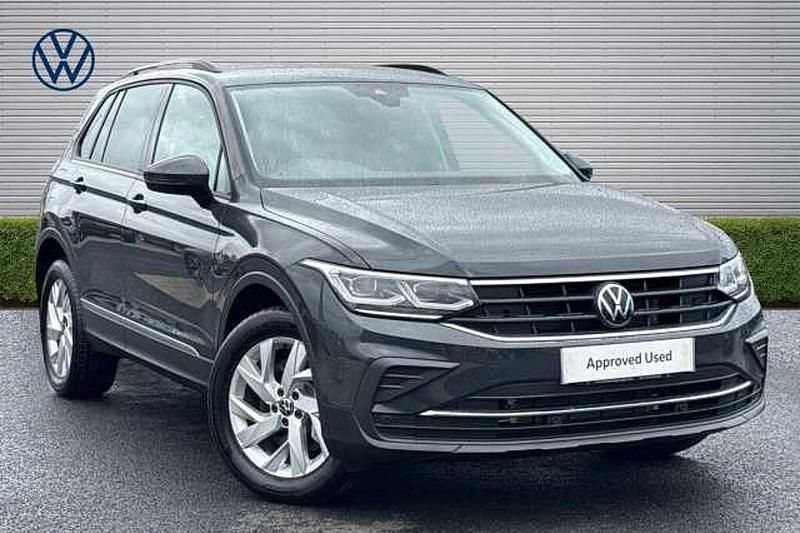 New VW Tiguan Life 245 HP (180 kW) 2025 Grey SUV
