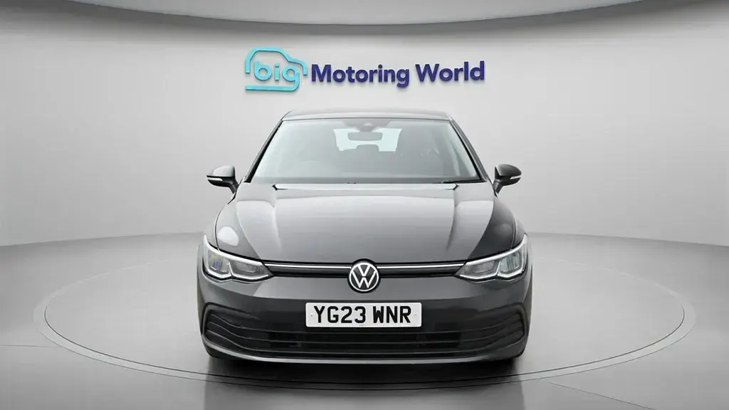 Second-hand VW Golf VIII S 115 CP (84 kW) 2023 Gri Hatchback