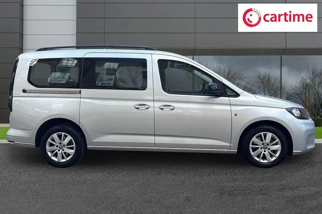 Used VW Caddy Maxi Life 116 HP (85 kW) 2025 Silver MPV