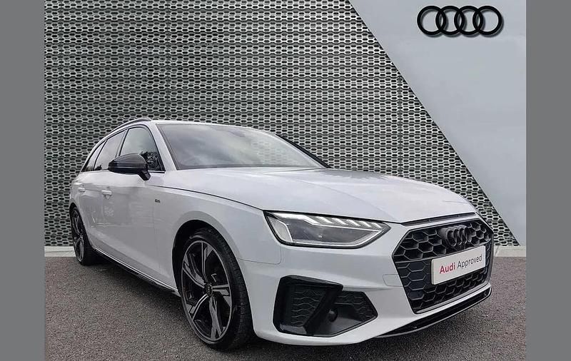 Used Audi A4 Black Edition 147 HP (108 kW) 2022 White Estate