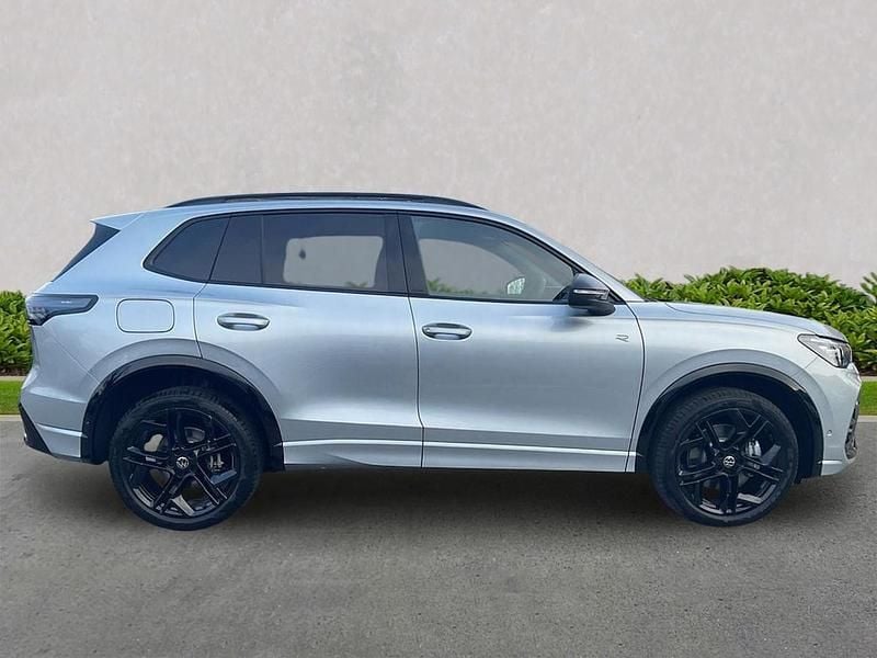 Used VW Tiguan R-line 272 HP (200 kW) 2025 Silver SUV