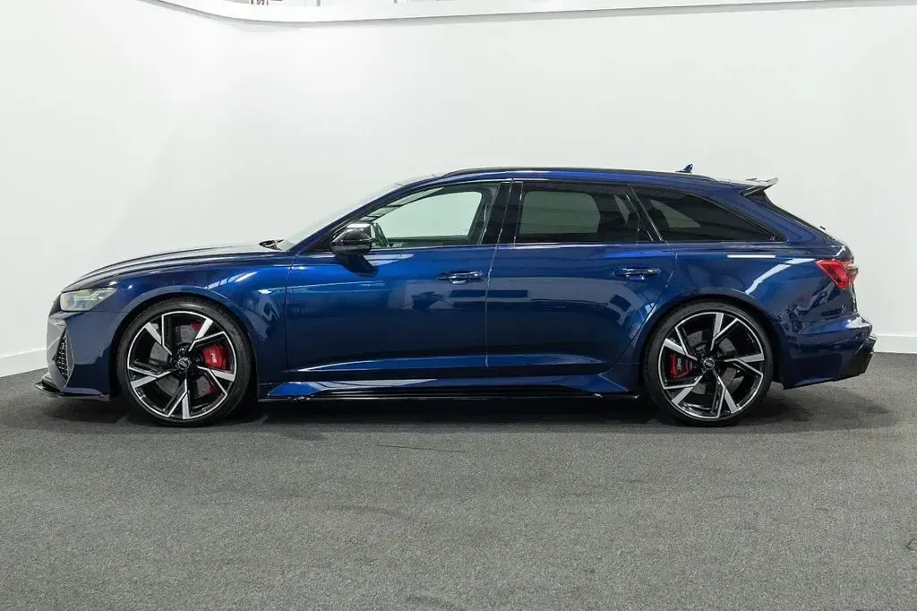 Used Audi RS6 Design 600 HP (441 kW) 2020 Blue Estate