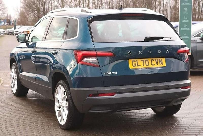 Used Skoda Karoq SE L 113 HP (83 kW) 2020 Petrol blue metallic SUV
