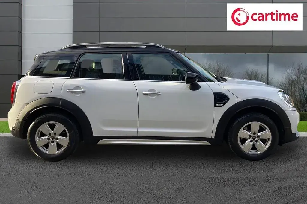 Used Mini Cooper Classic 136 HP (100 kW) 2019 White Hatchback