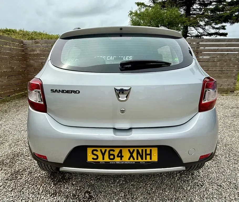 Used Dacia Sandero Ambiance 90 HP (66 kW) 2014 Silver Hatchback
