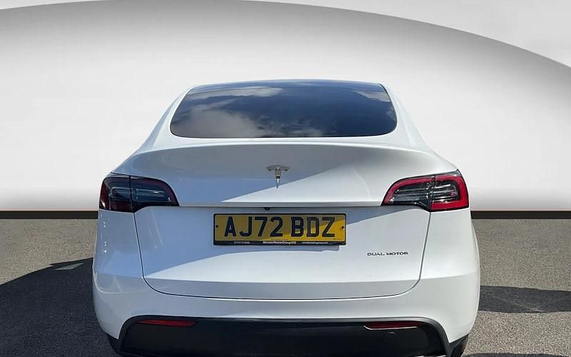 Used Tesla Model Y Long Range AWD 286 kW (389 HP) 2025 SUV