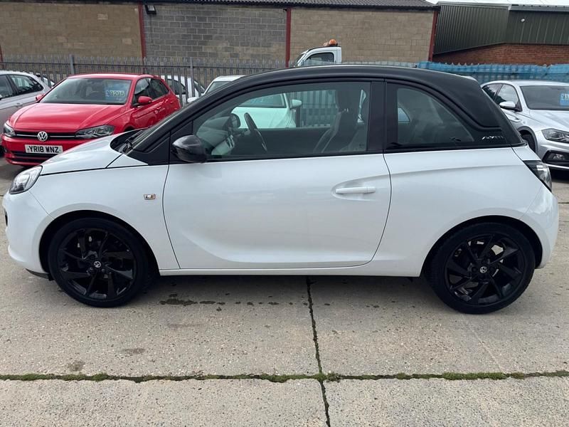 Used Vauxhall Adam 70 HP (51 kW) 2019 White Hatchback