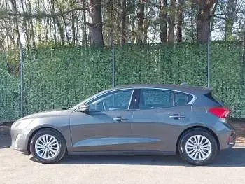 Używany Ford Focus Titanium 120 KM (88 kW) 2019 Szary Hatchback
