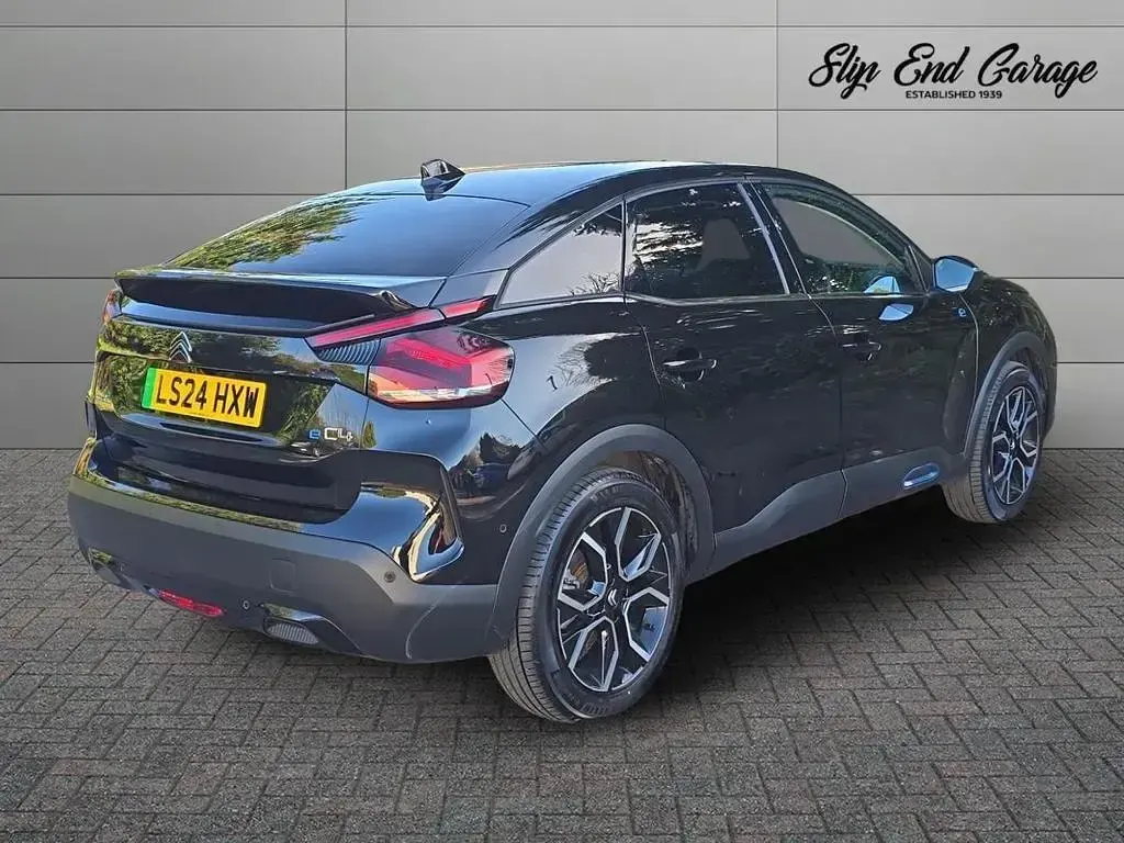 Used Citroën e-C4 Shine 98 kW (134 HP) 2024 Black Hatchback