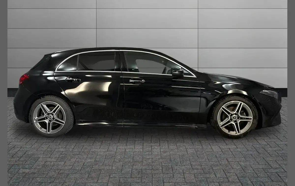 Używany Mercedes A200 Executive 161 KM (118 kW) 2023 Czarny Hatchback