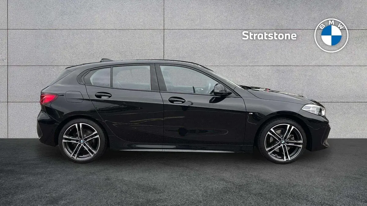 Used BMW 118 M Sport 134 HP (98 kW) 2022 Black Hatchback
