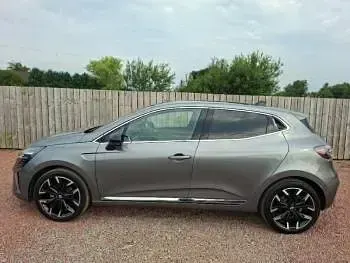 Used Renault Clio Techno 90 HP (66 kW) 2025 Grey Hatchback