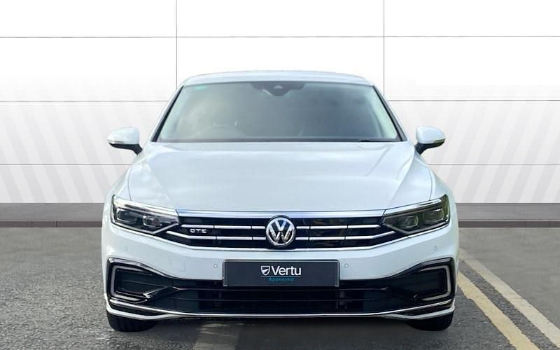 Used VW Passat Advance 218 HP (160 kW) 2020 White Sedan