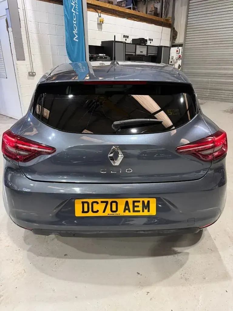 Used Renault Clio Iconic 100 HP (73 kW) 2021 Grey Hatchback