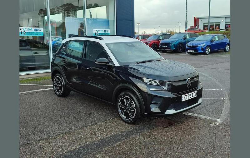 Begagnad Citroën C3 99 HK (72 kW) 2025 Svart Halvkombi