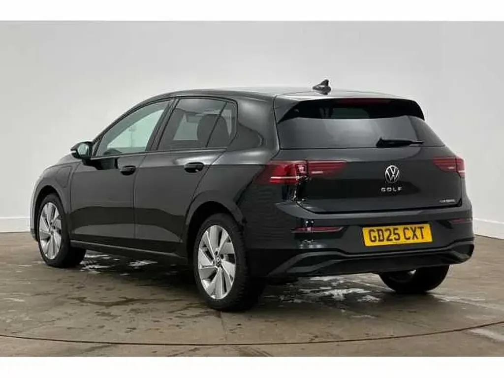Used VW Golf VIII 204 HP (150 kW) 2025