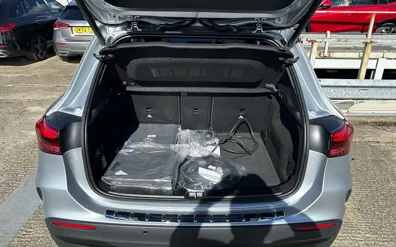 New Mercedes GLA250 AMG Line Premium Plus 218 HP (160 kW) 2026 Silver SUV