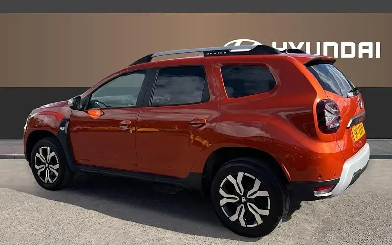 Begagnad Dacia Duster Prestige 131 HK (96 kW) 2022 Orange SUV