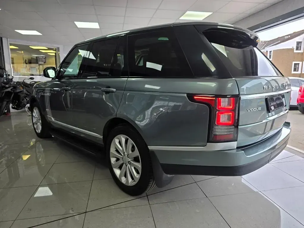 Begagnad Land Rover Range Rover S 258 HK (189 kW) 2015 Grå SUV