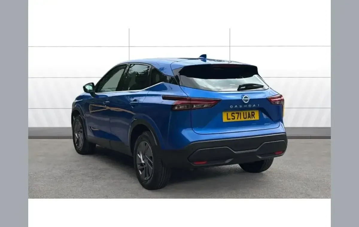 Used Nissan Qashqai Acenta Premium 155 HP (114 kW) 2021 Blue SUV