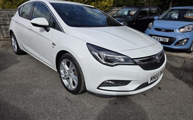 Second-hand Vauxhall Astra SRi 105 CP (77 kW) 2017 Hatchback