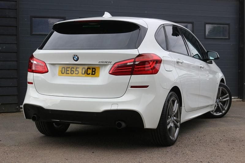 Used BMW 220 M Sport 2016 White Hatchback